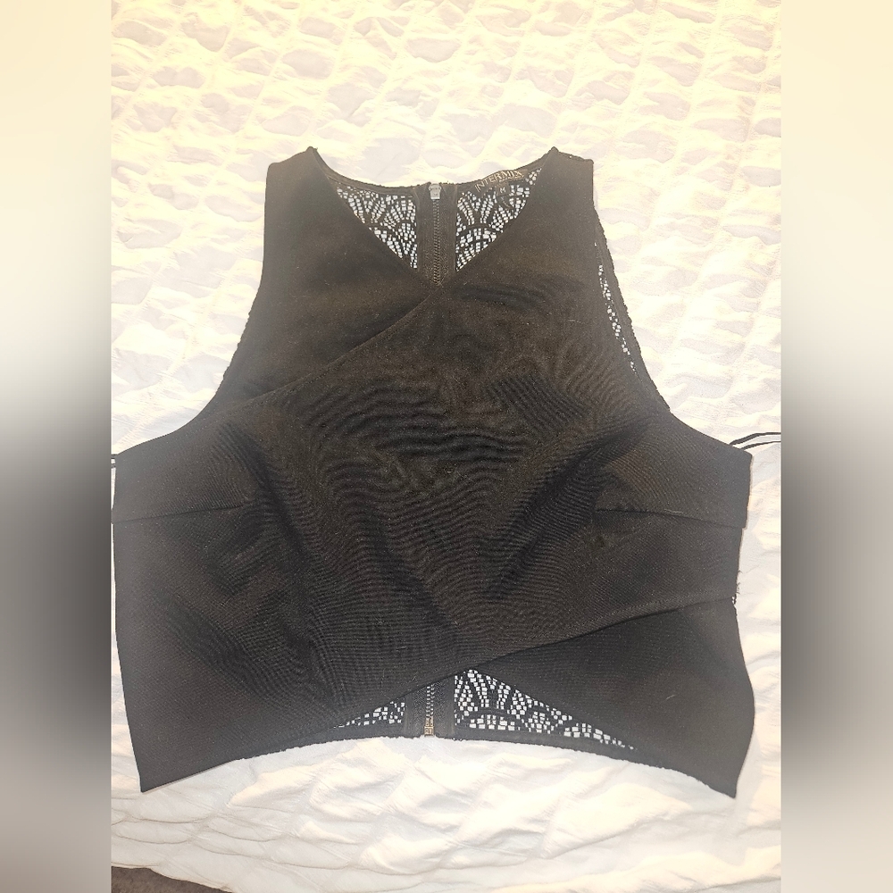 INTERMIX Black Lace Crop 🖤